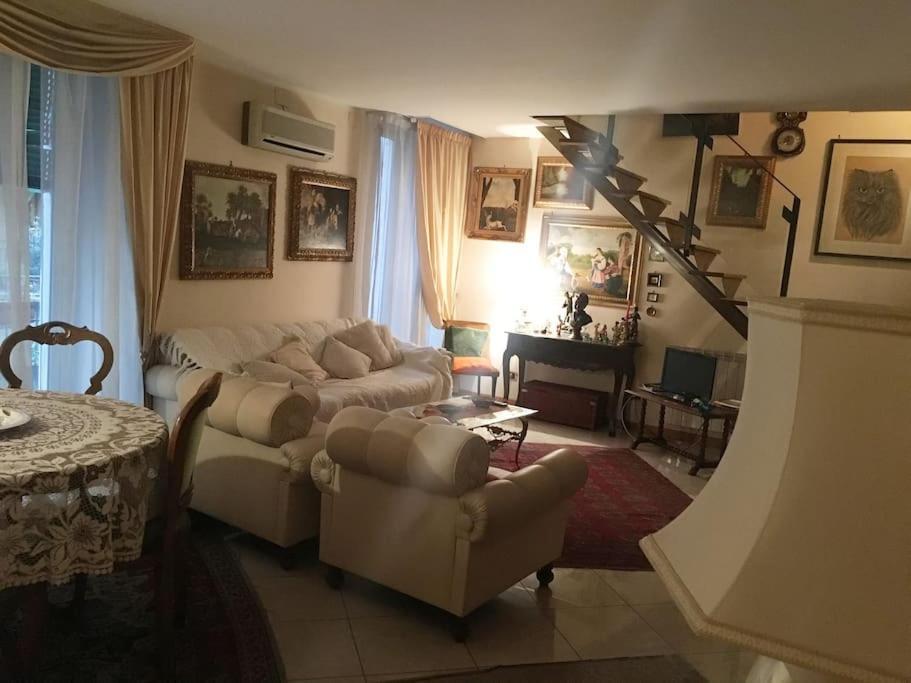 The Trip House - Between The Center And The Sea - Free Wifi And Jacuzzi カターニア エクステリア 写真